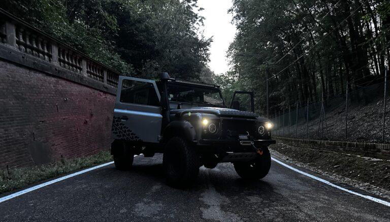 Land Rover Land Rover Defender 2.2 TD4 - Vista Principale