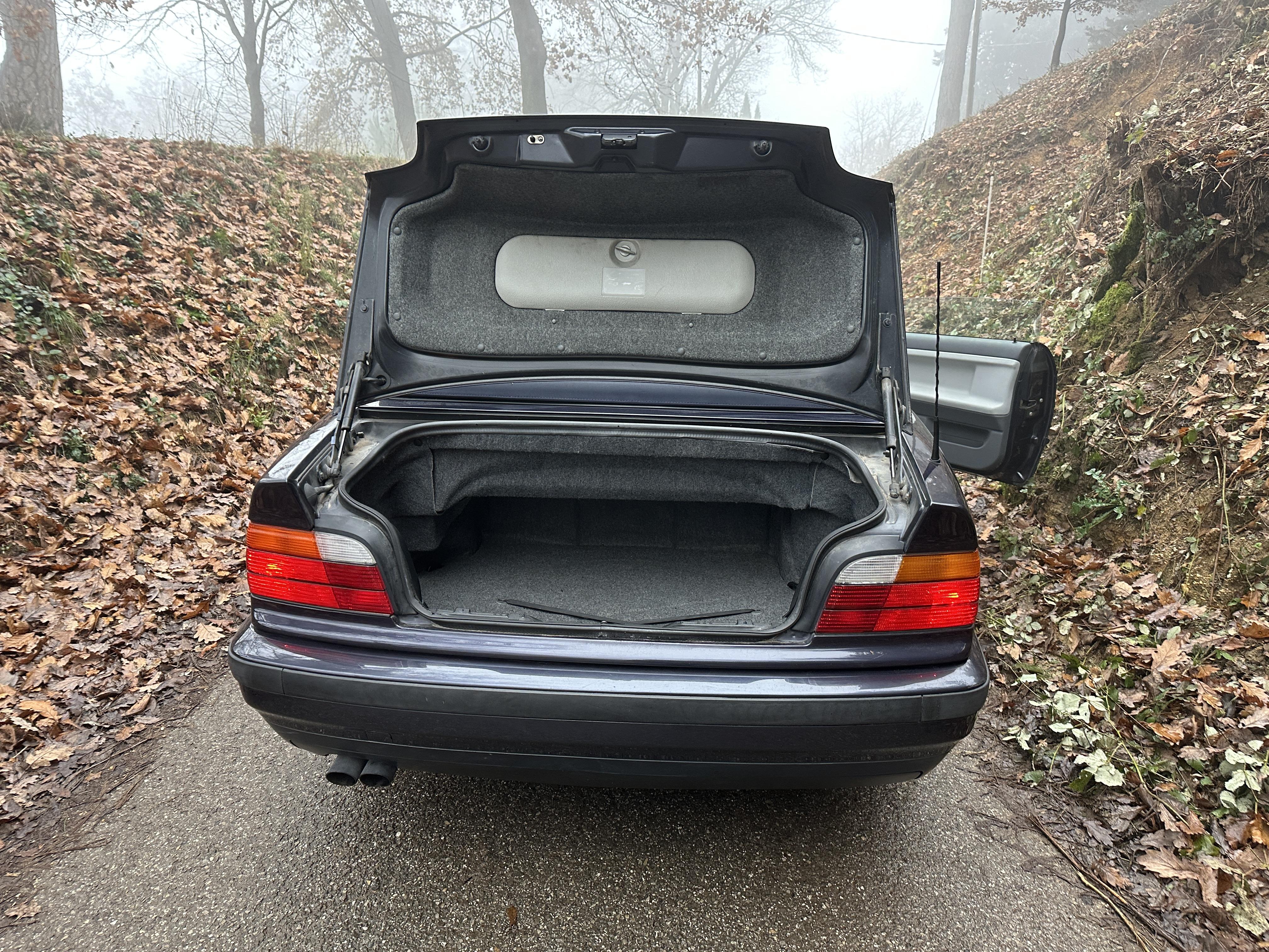 BMW 328i Cabrio - Vista Principale