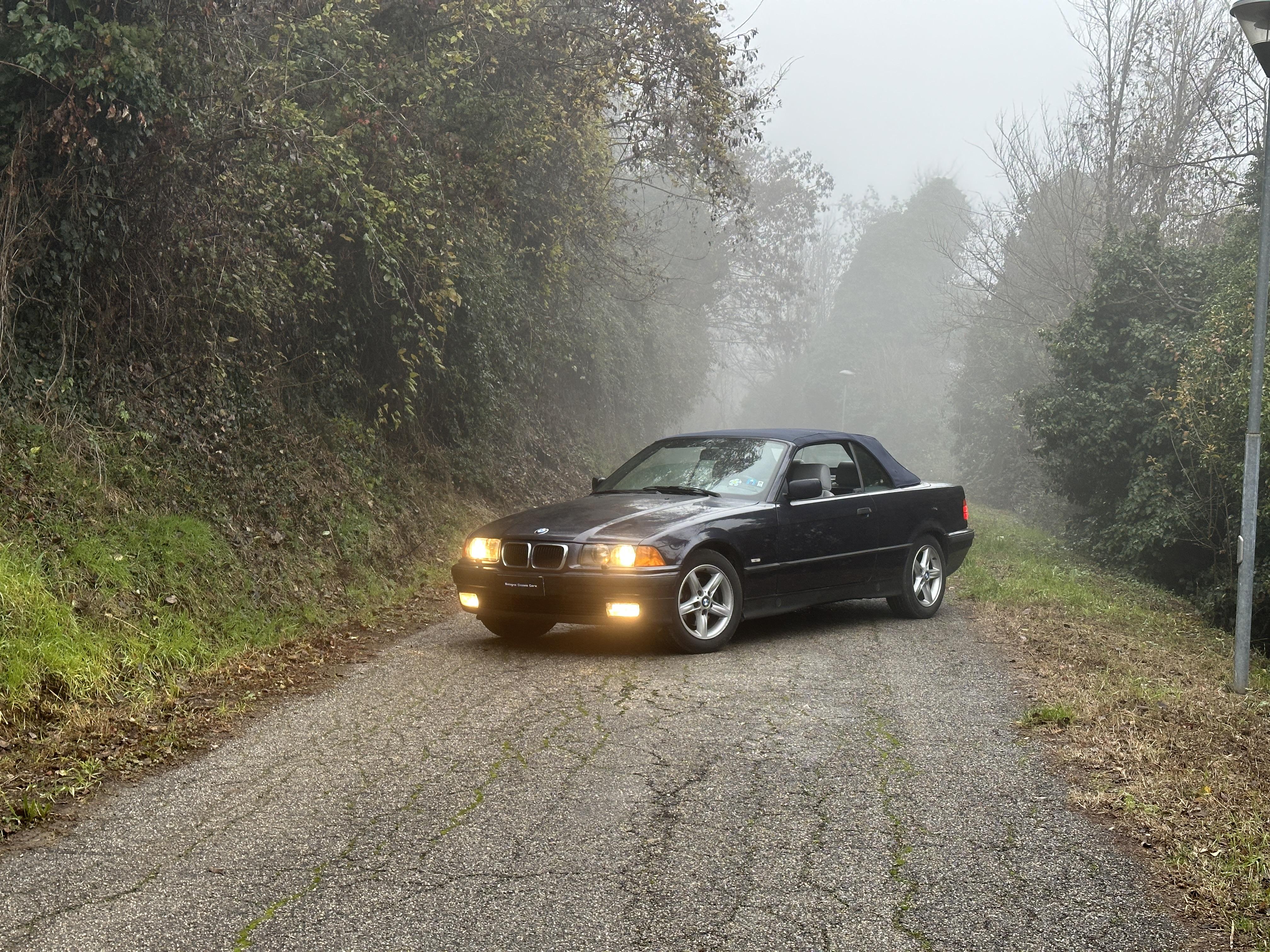 BMW BMW 328i Cabrio - Vista Principale